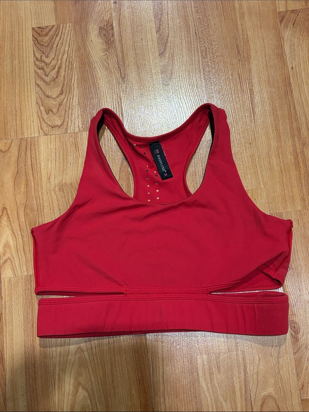 Cutout Active Sports Bra in Red - Picture 3 of 7
